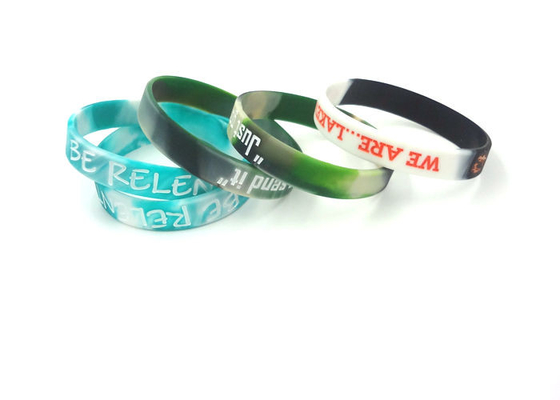 China Custom Swirled Sports Silicone Wristbands Skin Friendly Super Soft Material supplier