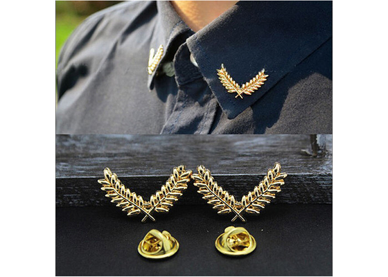 Customized Brooches Badges Enamel Lapel Pins For Men Gold Plating supplier